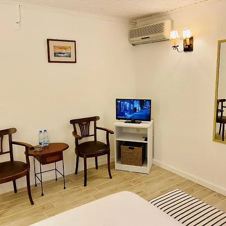 Piccolo (adults Only) بيت ضيافة آغفا