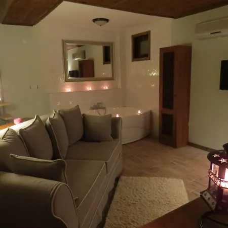 Piccolo (adults Only) بيت ضيافة آغفا